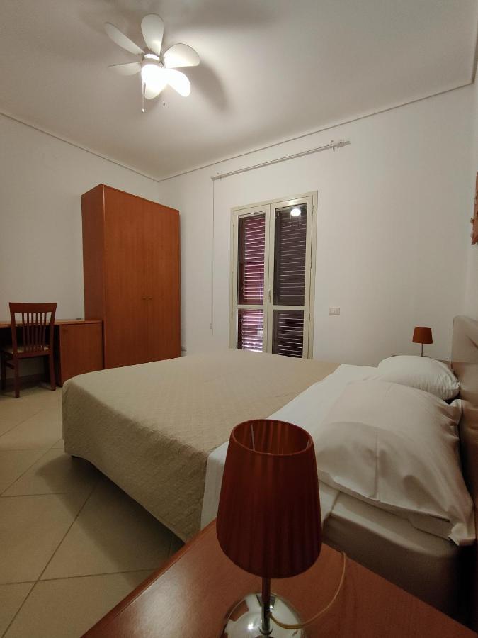 Appartamenti In Villa Polimnia Fontane Bianche Buitenkant foto